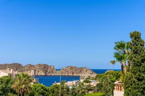 Villa with terrace, garden & barbecue | Sea view | Good for workation - Image 4