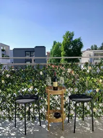Agréable appartement de vacances avec terrasse | Vue ville - Image 2