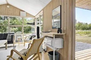 Family-oriented holiday home with jacuzzi, sauna & terrace | Next to the beach - Image 4