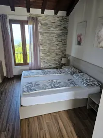 Room 'Camera Matrimoniale' with Sea View, Wi-Fi and Air Conditioning - Image 2