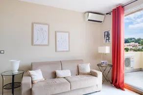 Appartement avec jardin, terrasse et piscine | Vue mer - Image 5