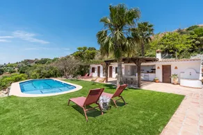Holiday Home 'La Haima' with Sea Views, Wi-Fi and Air Conditioning - Image 4