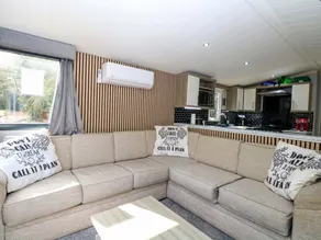 Cottage with BBQ, pool & garden - Image 5
