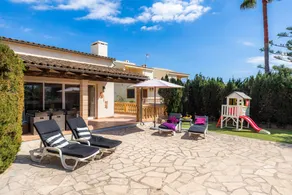 Holiday home with pool, garden & BBQ | Garden view | Suitable for remote work - Image 3
