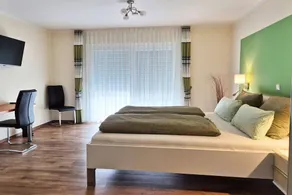 Holiday home with sauna & garden - Image 3