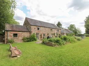 Children-friendly cottage with garden & hot tub - Image 3