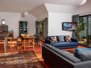 Voll ausgestattetes Landhaus mit Garten und Grill | Wasserblick | Haustiere erlaubt - Image 3