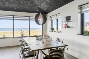 Fully equipped holiday home with terrace, sauna & hot tub | Sea view | Close to the beach - Image 4