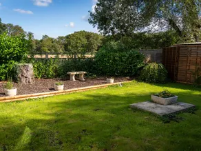 Nice holiday home with garden - Image 5
