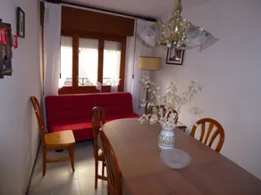 Ample holiday home with terrace - Image 2