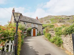 Family-friendly wonderful cottage with garden | Pet-friendly - Image 2