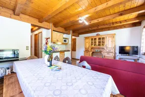 Ferienwohnung mit Garten, Terrasse und beheiztem Pool | Bergblick - Image 4