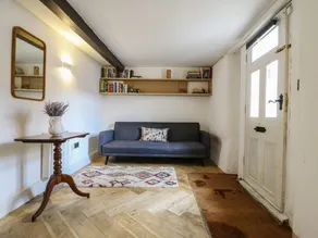 Cottage with garden - Image 4