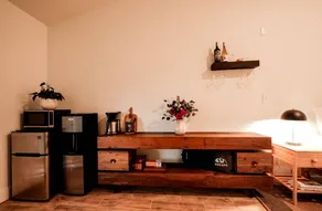 Gorgeous Tiny House with Fire Pit, Games and Barbecue in San Saba, Texas - Image 3