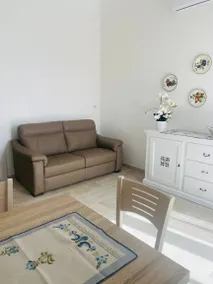 Charming holiday home with terrace, barbeque & garden | Sea view | Good for workation - Image 3