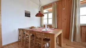 Holiday apartment with terrace, pool & garden - Image 3