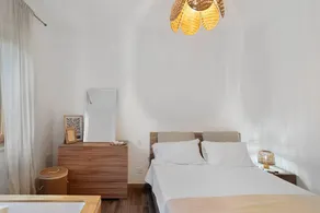 Fully equipped beautiful dedicated room with barbeque, hot tub & garden | Garden view | Pets allowed - Image 5