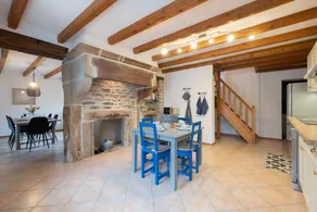 Fully equipped lovely cottage with terrace & garden | Garden view | Dogs allowed - Image 5