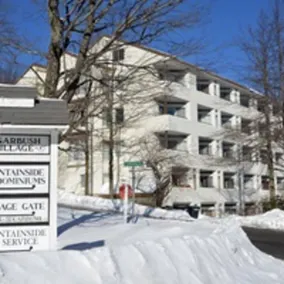 203 Village Gate - Image 4