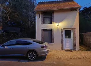 House with barbeque - Image 2