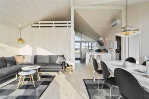 Holiday home with terrace & BBQ - Image 2