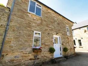 Family-oriented cottage with garden & hot tub | Dogs allowed - Image 3