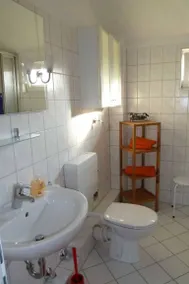 Ruhige Ferienwohnung mit Balkon und Parkplatz - Image 4