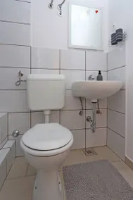 Habitación en casa de familia con terraza - Image 5