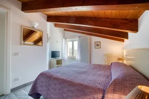 Beautiful house with garden & BBQ | Garden view | Suitable for remote work | Pet-friendly - Image 2