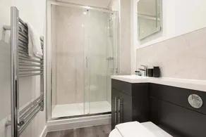 Stylish 1 Bedroom Apartment in Central Hull - Image 5