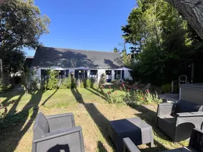 Bed and Breakfast 'Chambre 2 Coté Port' with Private Terrace, Shared Garden and Wi-Fi - Image 3