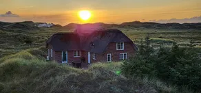Family-oriented nice holiday home with BBQ, terrace & garden | Next to the beach | Good for workation | Pet-friendly - Image 2