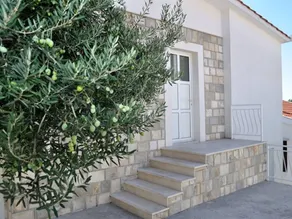 Pleasant apartment with BBQ, terrace & garden | Nature view | Close to the beach - Image 5
