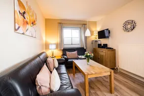 Family-friendly charming apartment with garden, terrace & barbeque | Sea view | Suitable for remote work - Image 3