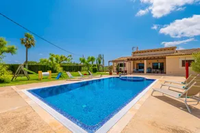 Villa with private pool, terrace & barbeque - Image 2