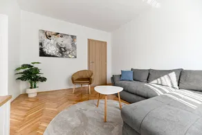 Fully equipped holiday apartment with terrace - Image 2
