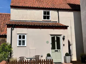 Family-oriented cottage with garden | Pets are welcome - Image 2