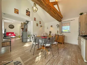 Cottage with barbecue & garden - Image 2