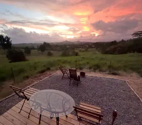 Tranquil Retreat with Valley Views in Vasa Views, Queensland - Image 2