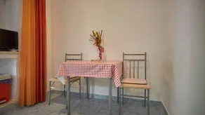 Holiday apartment with BBQ & terrace - Image 3