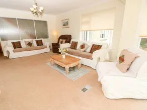 Children-friendly cottage with garden | Beach view | Pets allowed - Image 5