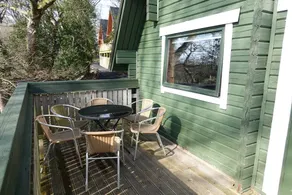 Child-friendly cottage with pool, garden & jacuzzi - Image 3