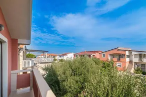 Apartment with BBQ & garden - Image 2