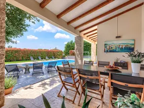 Villa with pool, barbeque & terrace - Image 4