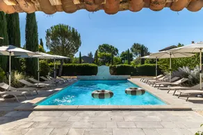 Gradevole masseria totalmente attrezzata con terrazza, piscina e giardino | Vista sul giardino | Adatta per il telelavoro | Accetta animali domestici - Image 2
