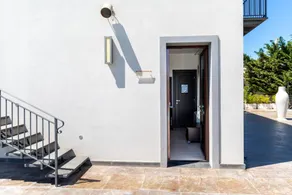 'Sciauru' Room with Shared Outdoor Pool, Wi-Fi and Air Conditioning - Image 4