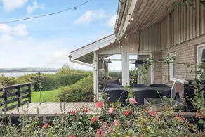 House with terrace - Image 3