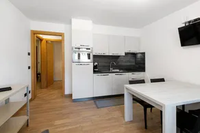 Appartamento con terrazza | Vista sulla città | Perfetto per il lavoro da remoto - Image 5