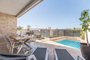 Fully equipped ample villa with barbeque, terrace & private pool | City view - Image 2