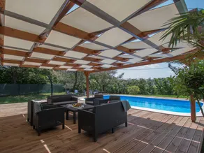 House with private pool, garden & BBQ - Image 4